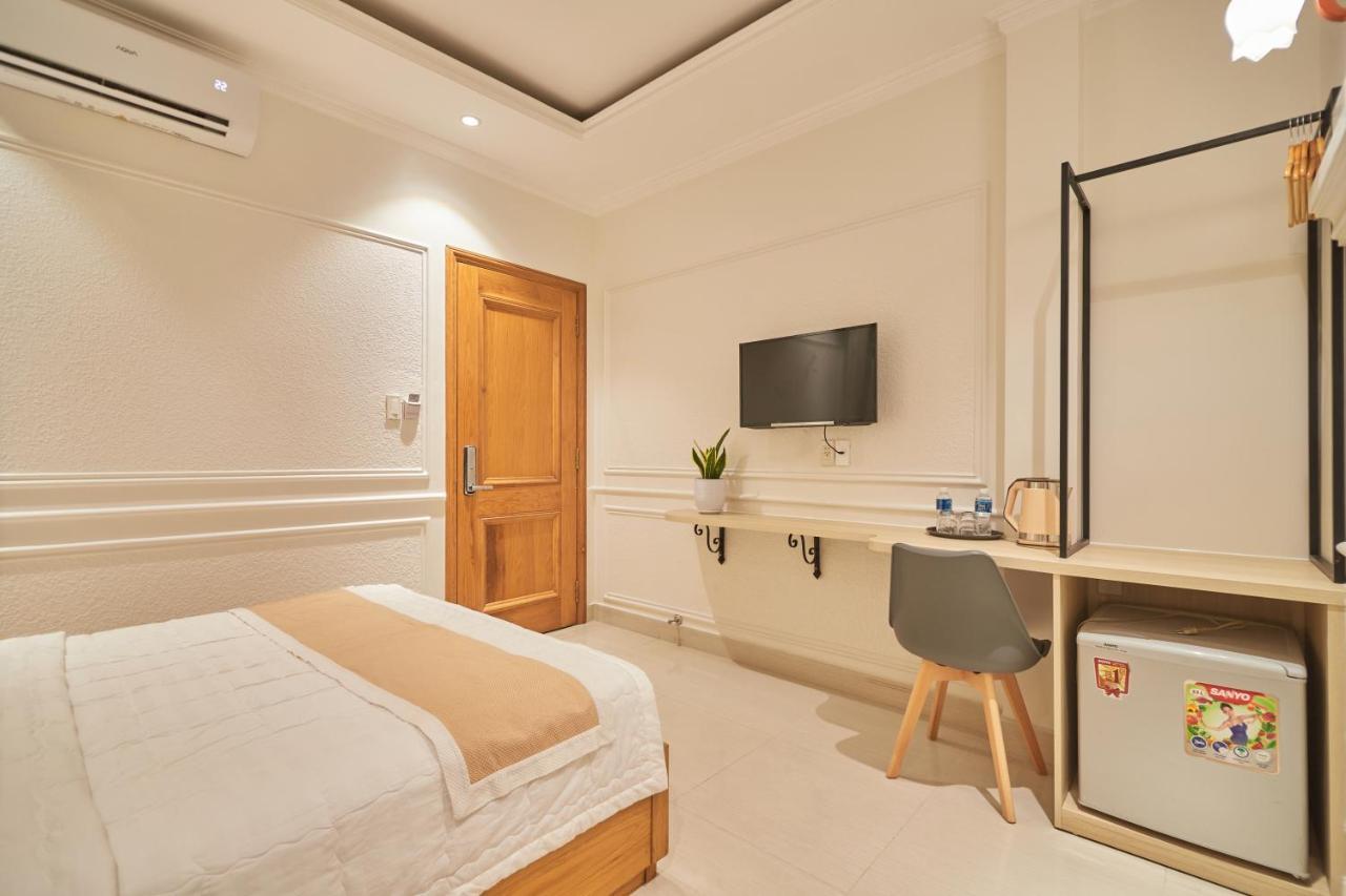 Bin Bin 10 - Mimosa Hotel Near Tan Son Nhat Airport Ho Chi Minh City Exterior photo