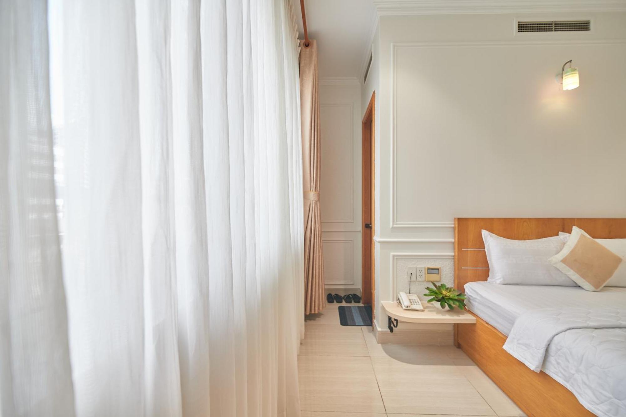 Bin Bin 10 - Mimosa Hotel Near Tan Son Nhat Airport Ho Chi Minh City Exterior photo