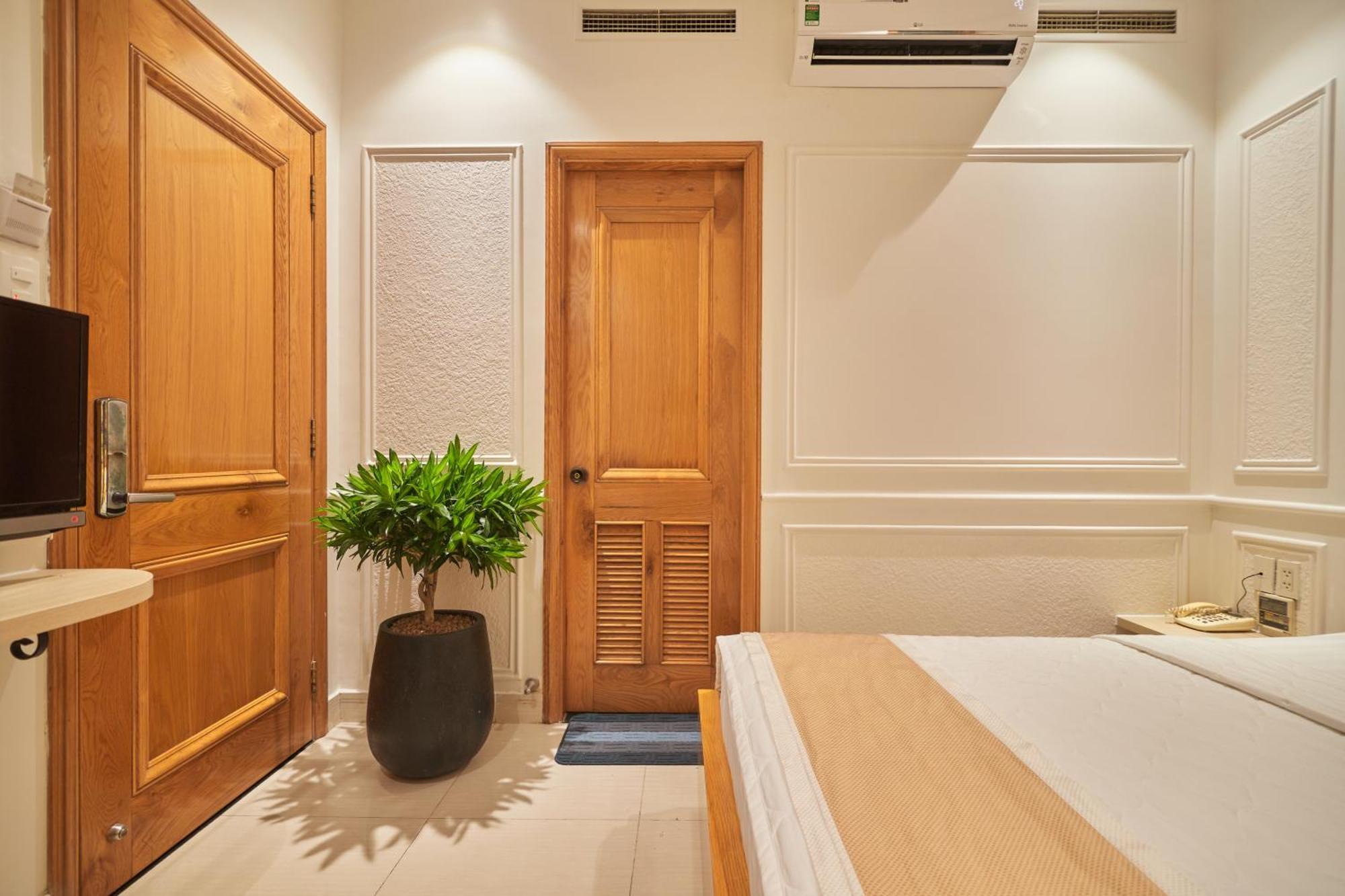Bin Bin 10 - Mimosa Hotel Near Tan Son Nhat Airport Ho Chi Minh City Exterior photo